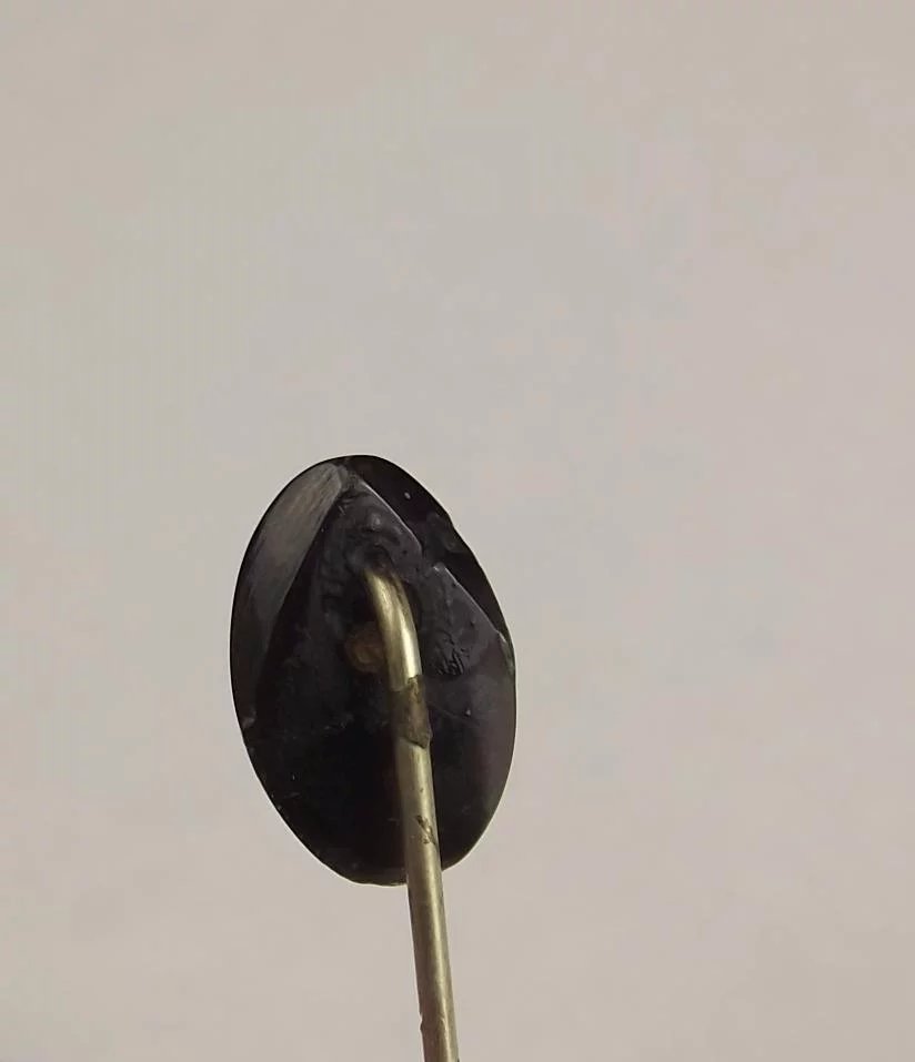 Onyx Pin Brooch With 9ct Gold Detail - Image 3