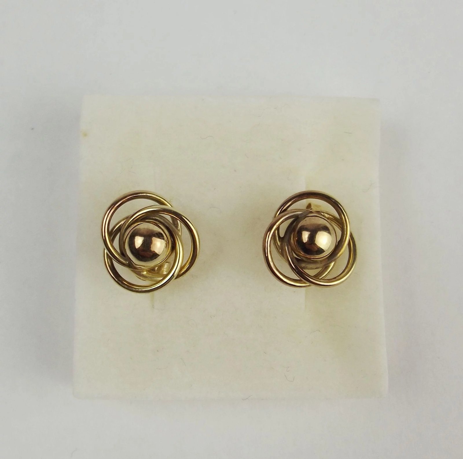 Pair Of 9ct Yellow Gold Earrings - Image 2