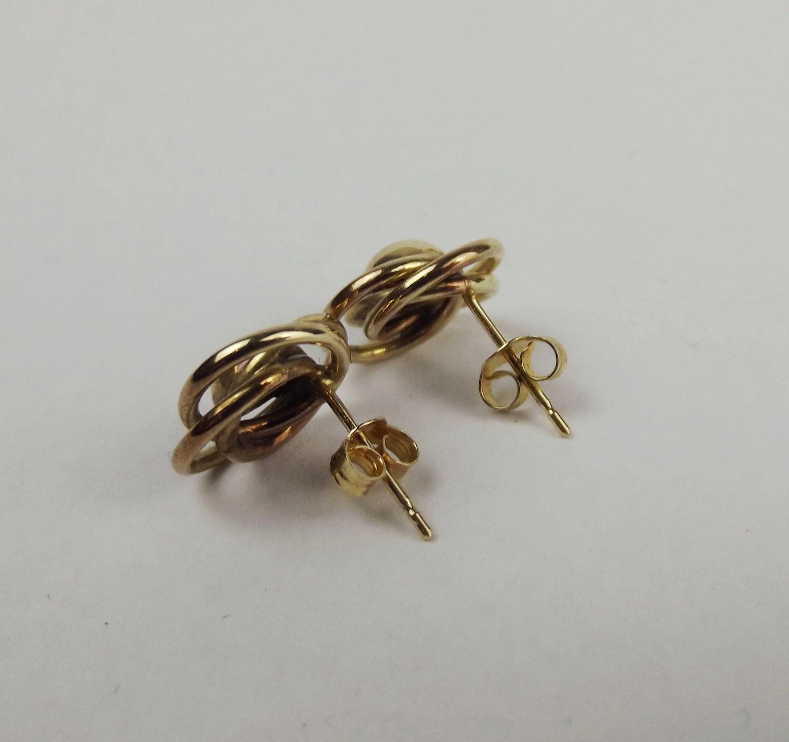 Pair Of 9ct Yellow Gold Earrings - Image 3