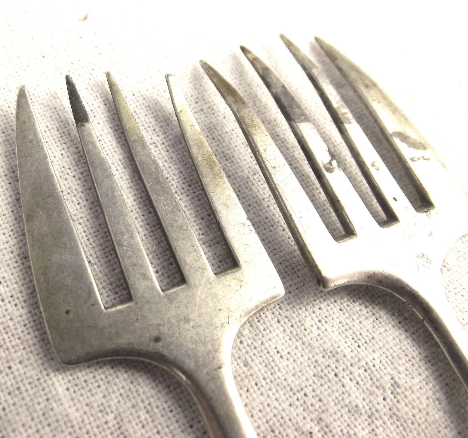 Pair Of Early 19th Century Silver Pastry Forks - Image 6