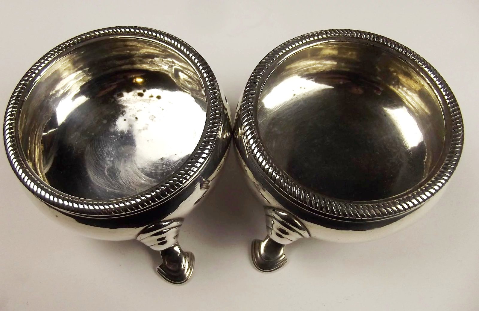 Pair Of George II Open Silver Cauldron Salts London 1740 With Liners & Spoons - Image 5
