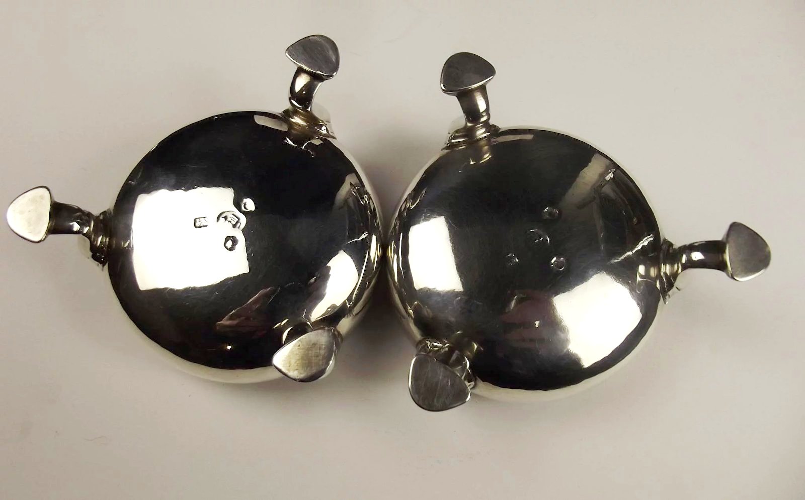Pair Of George II Open Silver Cauldron Salts London 1740 With Liners & Spoons - Image 6