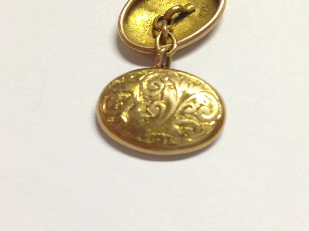 Pair Of Vintage 9ct Gold Oval Engraved Cufflinks - Image 5