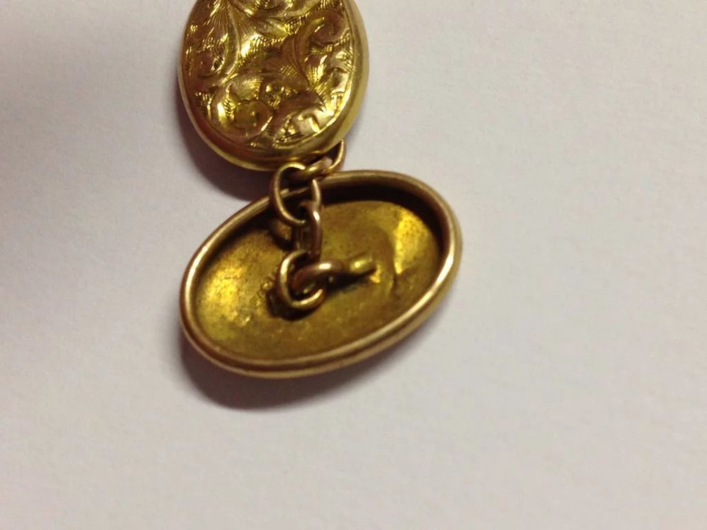 Pair Of Vintage 9ct Gold Oval Engraved Cufflinks - Image 10