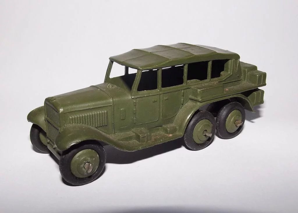 Post-War Dinky Toys No. 152b Reconnaissance Car #2 - Image 2