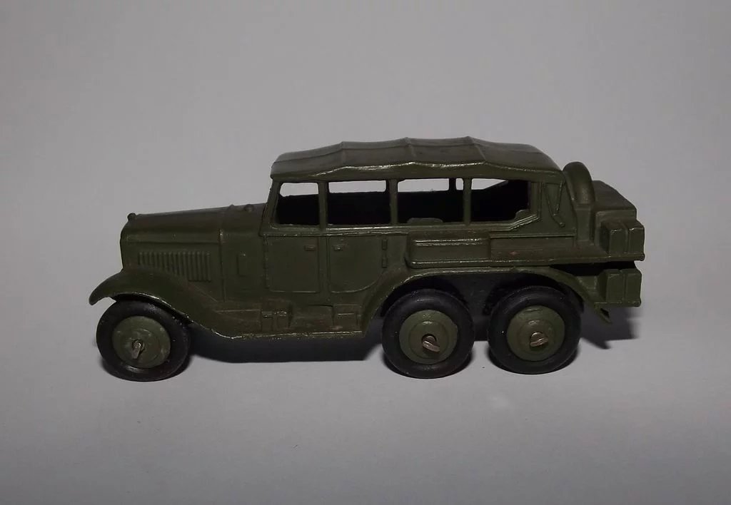 Post-War Dinky Toys No. 152b Reconnaissance Car #2 - Image 3