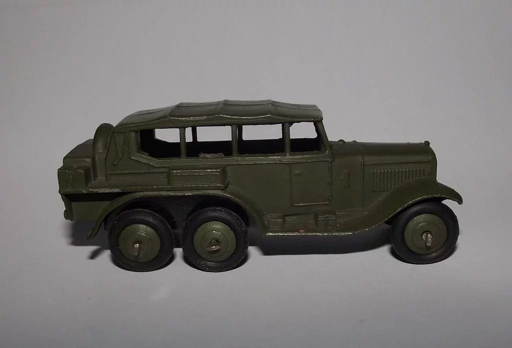 Post-War Dinky Toys No. 152b Reconnaissance Car #2 - Image 5