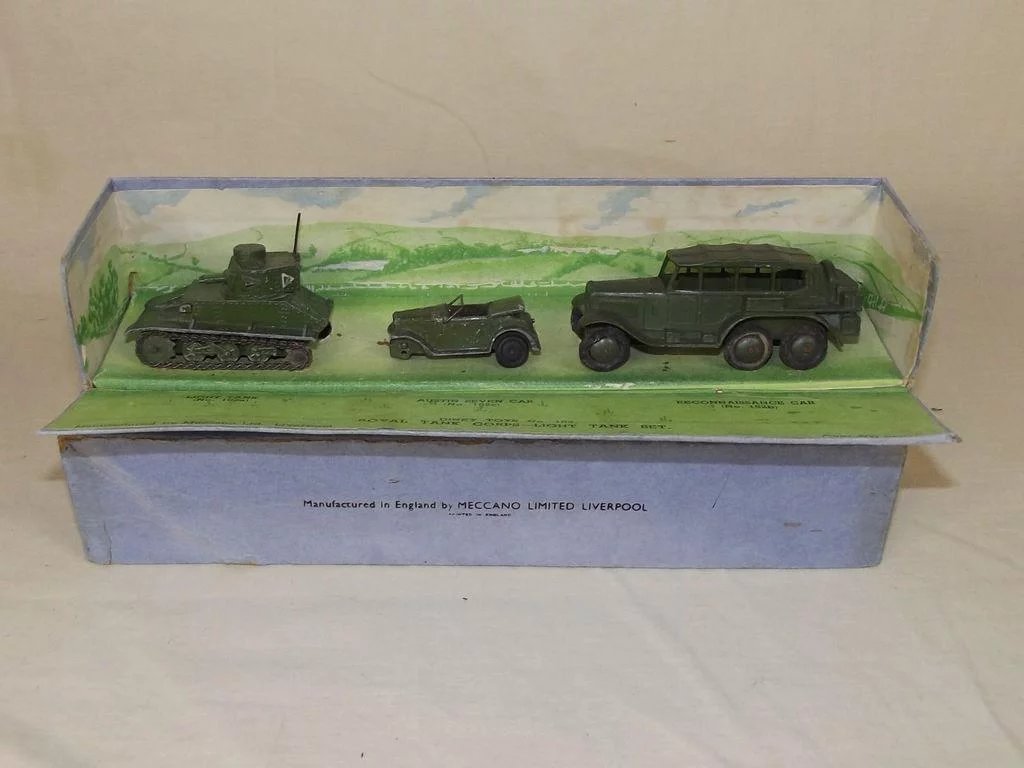 Pre-War Boxed Dinky Toys No. 152 Royal Tank Corps Light Tank Unit Set #3 - Image 2