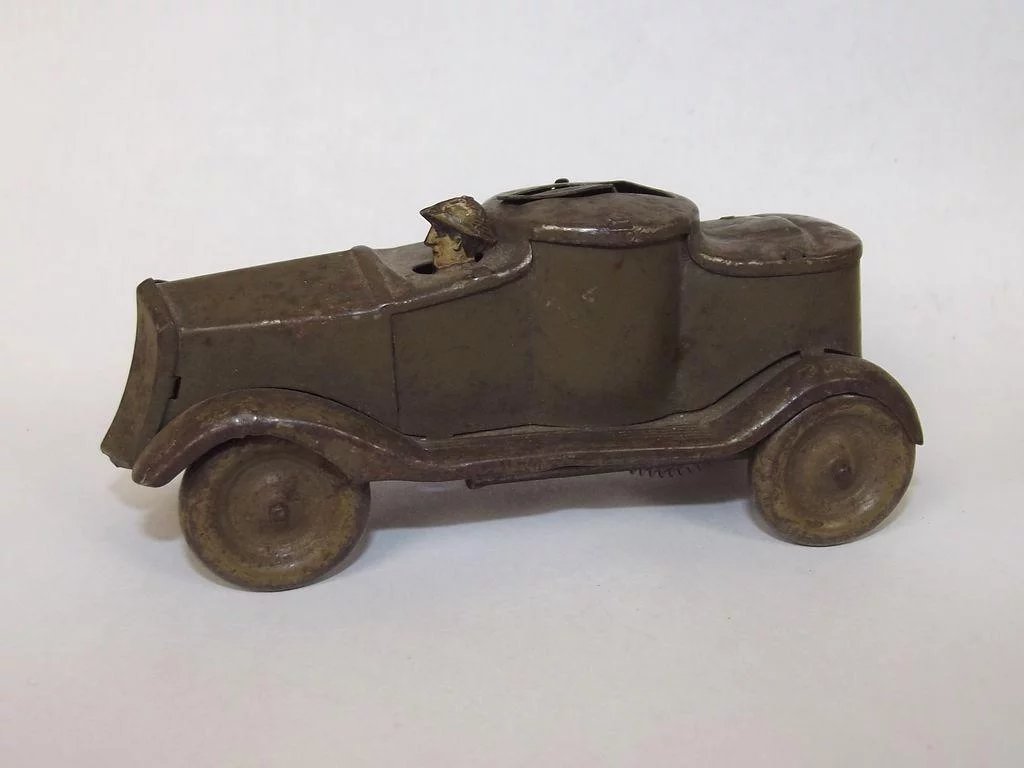 Pre-War French Tinplate Clockwork Toy Armoured Car - Image 2