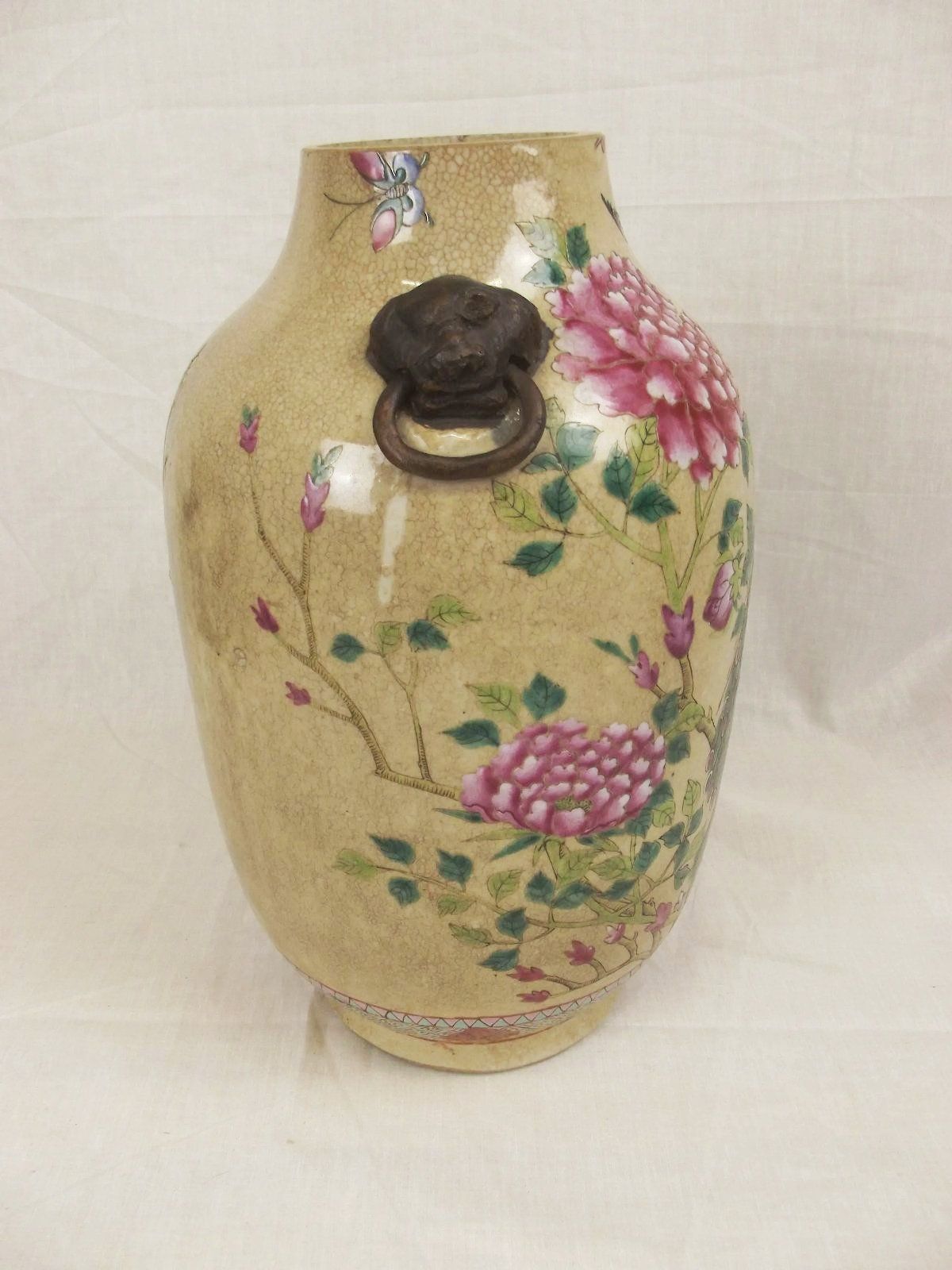 Qing 19th Century Chinese Porcelain Crackle Glaze Vase With Ring Turned Handles In The Famille Rose Palette - Image 13