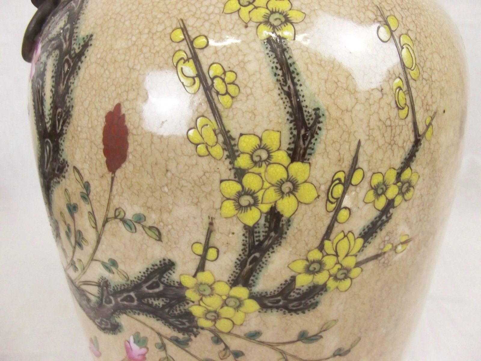 Qing 19th Century Chinese Porcelain Crackle Glaze Vase With Ring Turned Handles In The Famille Rose Palette - Image 9