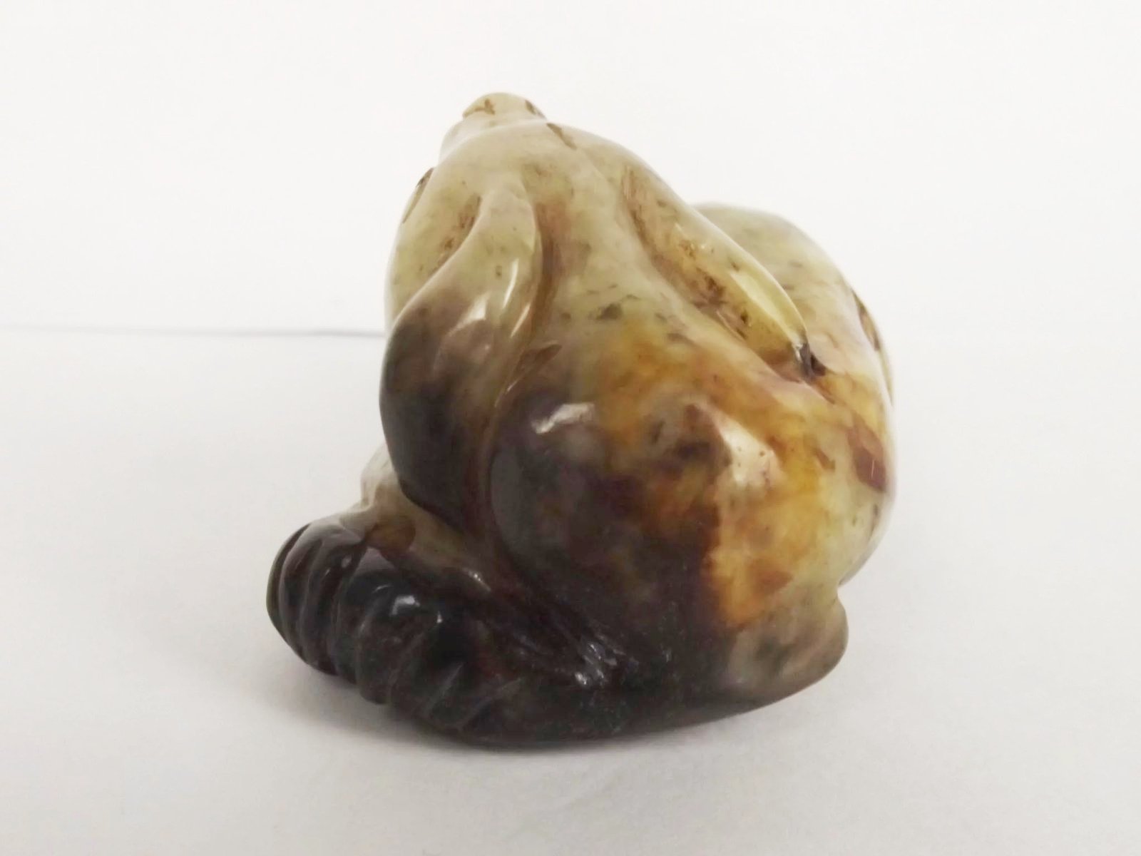 Qing Period Resting Dog Nephrite Jade Sculpture - Image 2