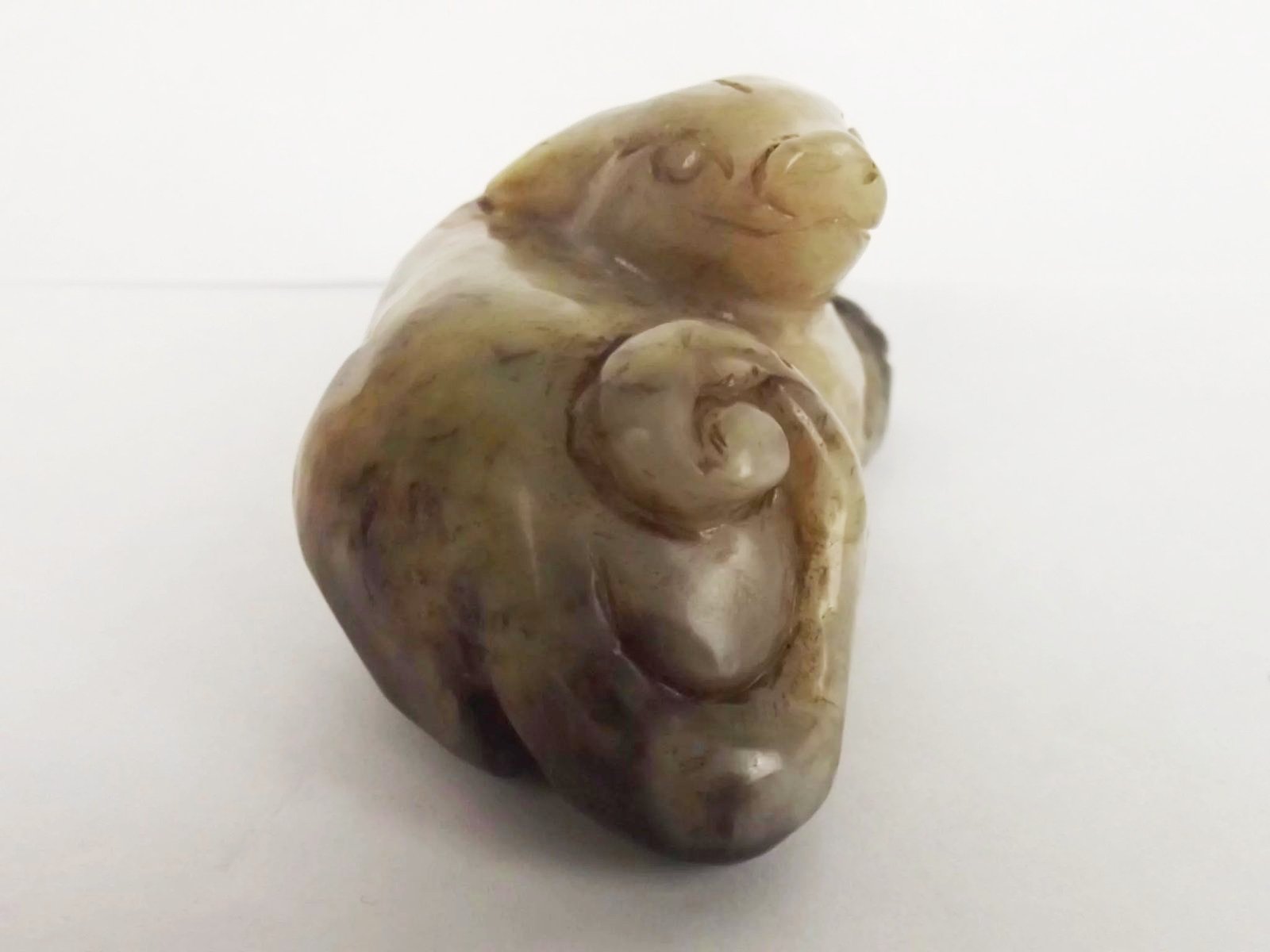 Qing Period Resting Dog Nephrite Jade Sculpture - Image 4
