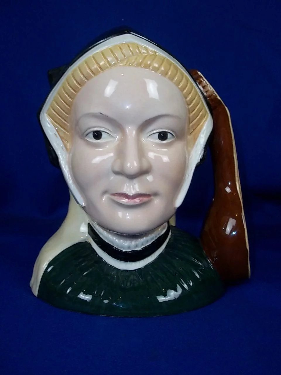 Royal Doulton Character Jug 'Jane Seymour' No. D6646 - Large - Image 2