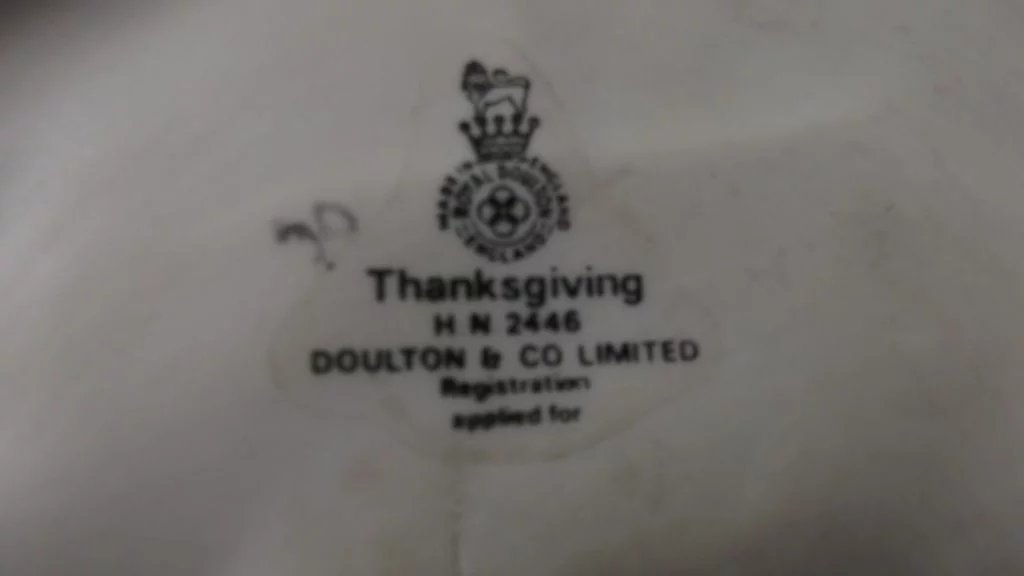 Royal Doulton HN 2446 Thanksgiving Figurine - Image 9