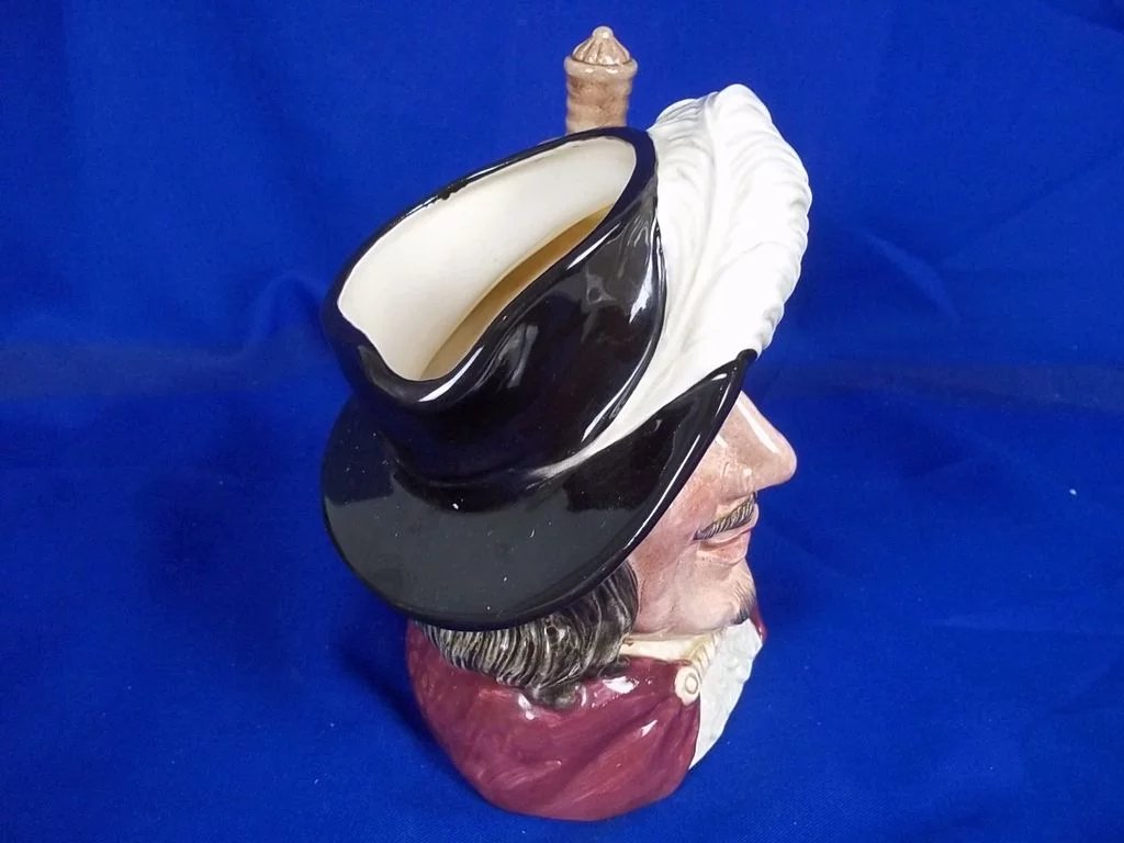 Royal Doulton Toby Jug:- D6440 "Porthos" - Image 3
