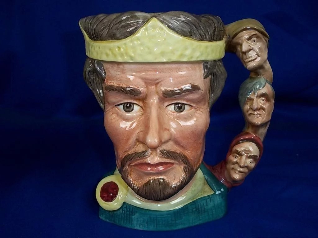 Royal Doulton Toby Jug:- D6667 "Macbeth" Shakesperian Collection - Image 2