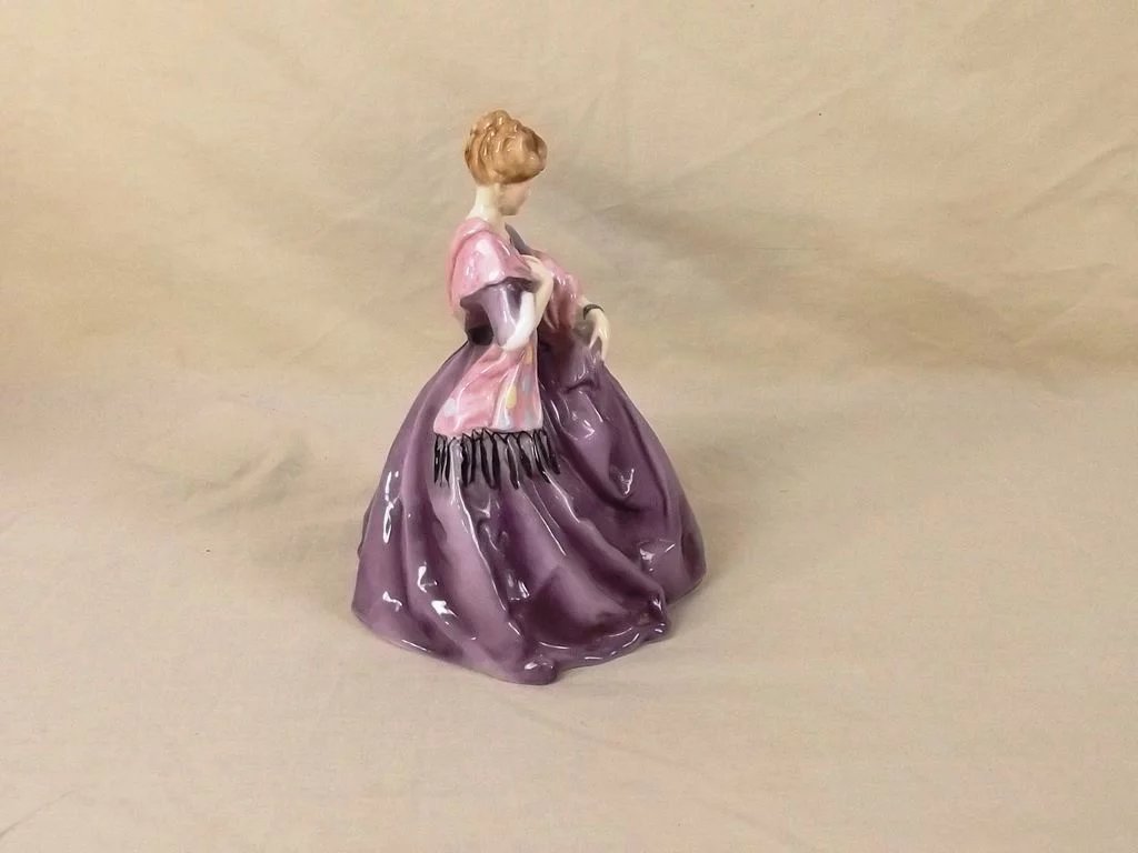 Royal Worcester First Dance 3629 By F.G. Doughty - Image 5