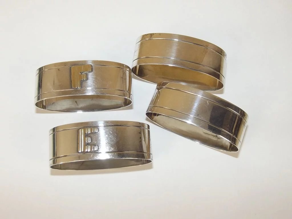 Set of Four Sterling Silver 'FE' Initialled Napkin Rings, Hallmarked B-ham 1965 - Image 2