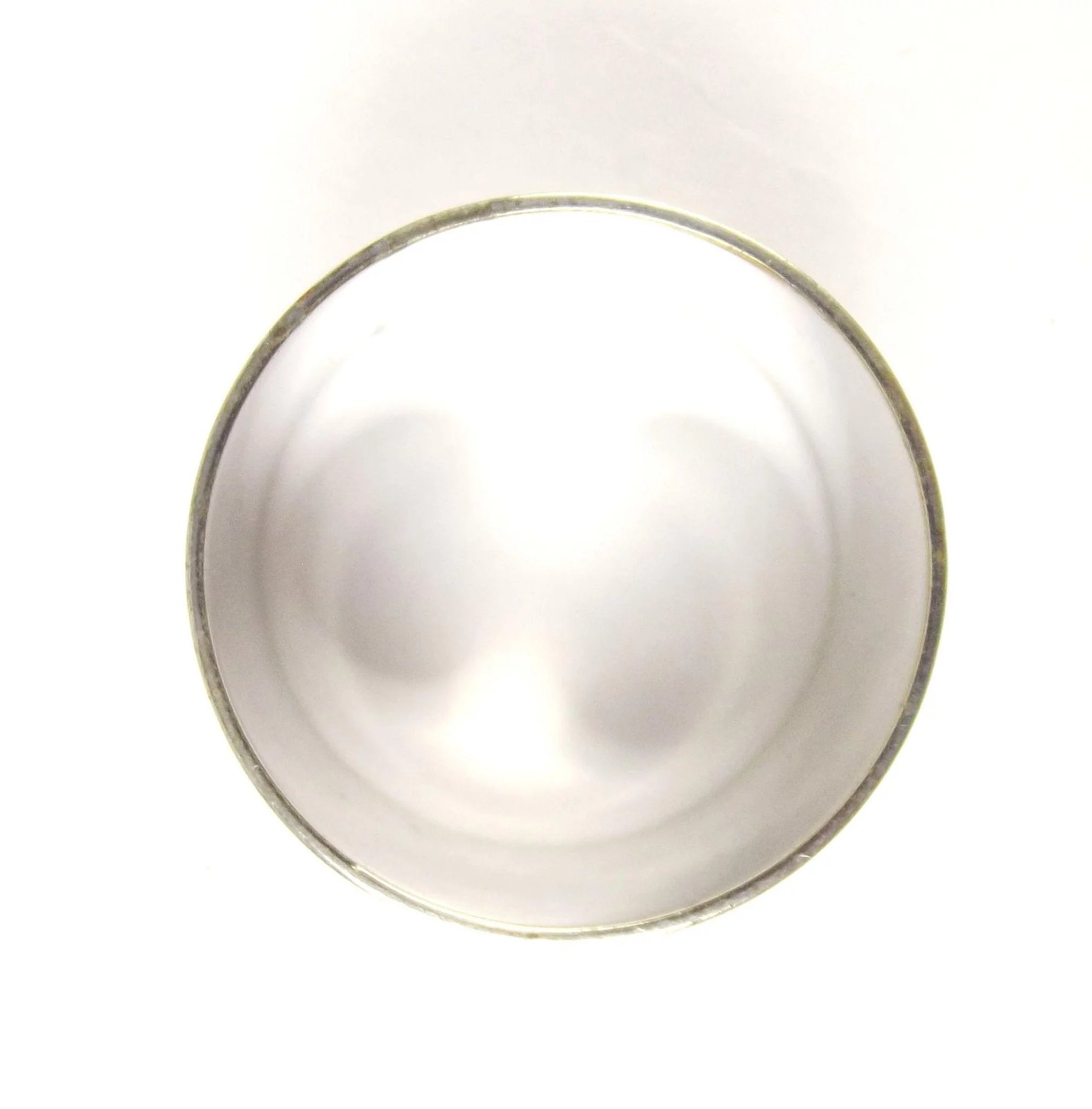 European 'M' Monogram Silver Napkin Ring - Image 2