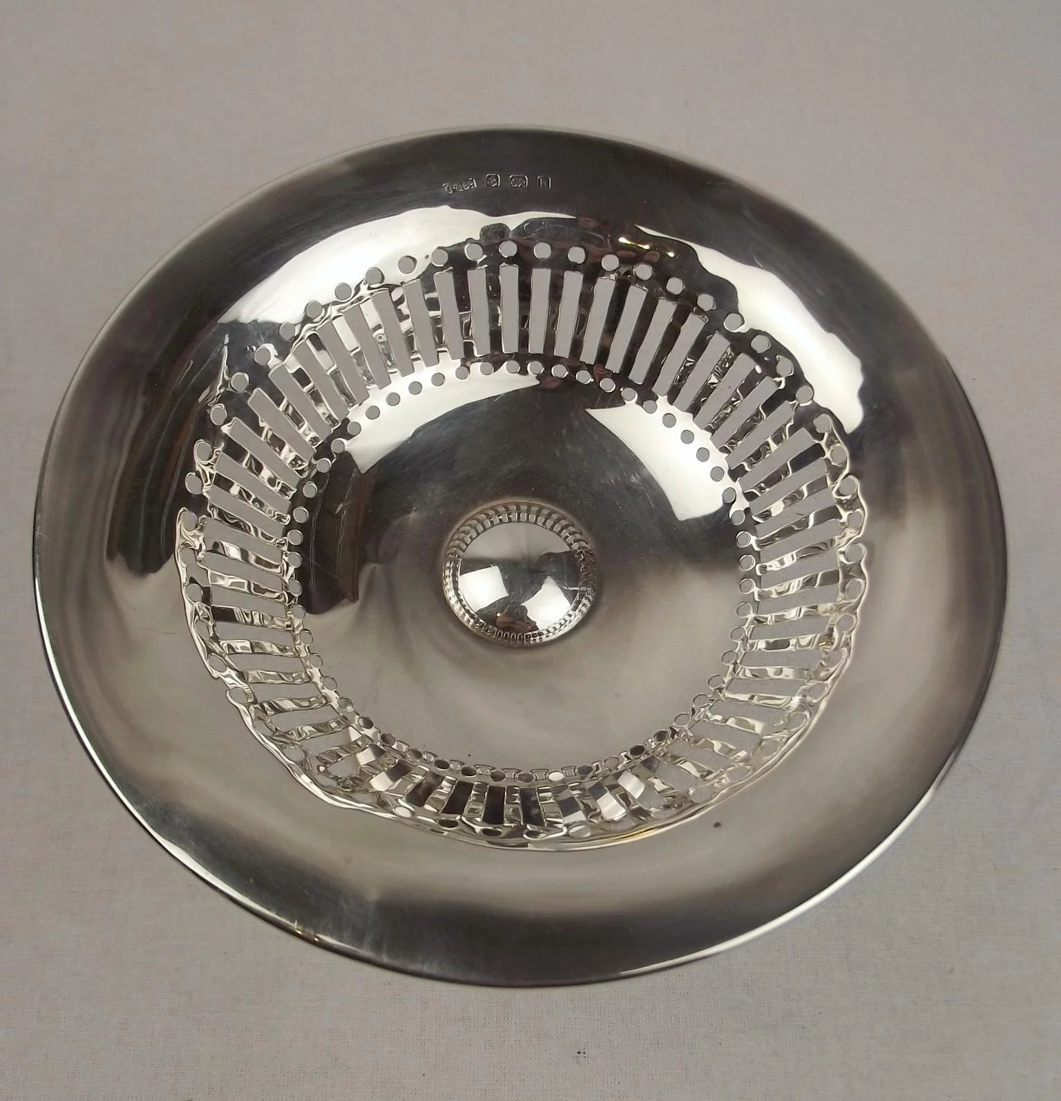 Silver Tazza Birmingham 1907 - Image 4