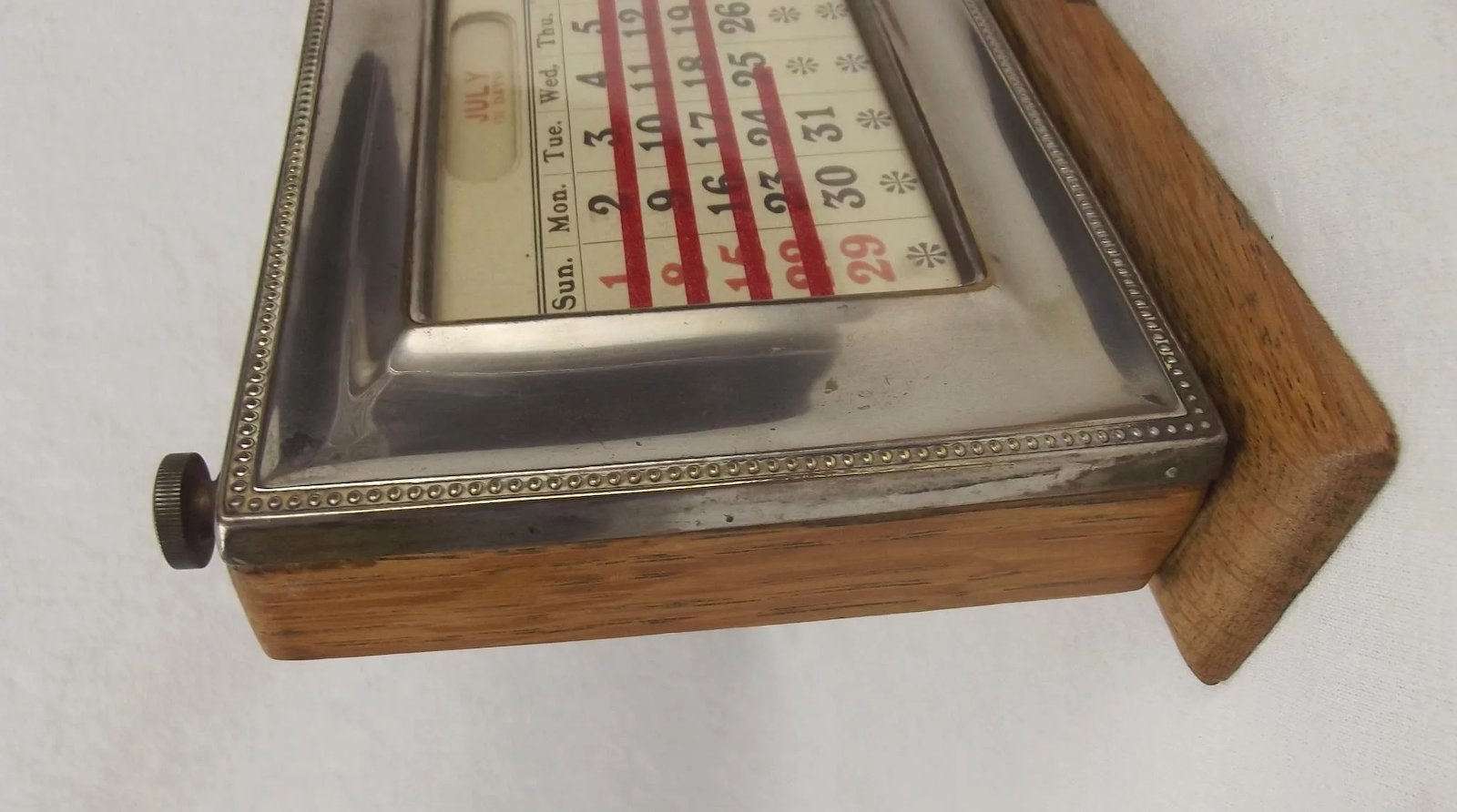 Sliver Plated Frame Perpetual Calendar - Image 3