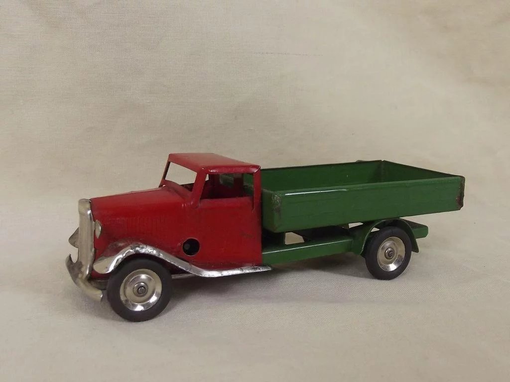 Triang Minic 10M Post-War Delivery Lorry Red Cab - Image 2