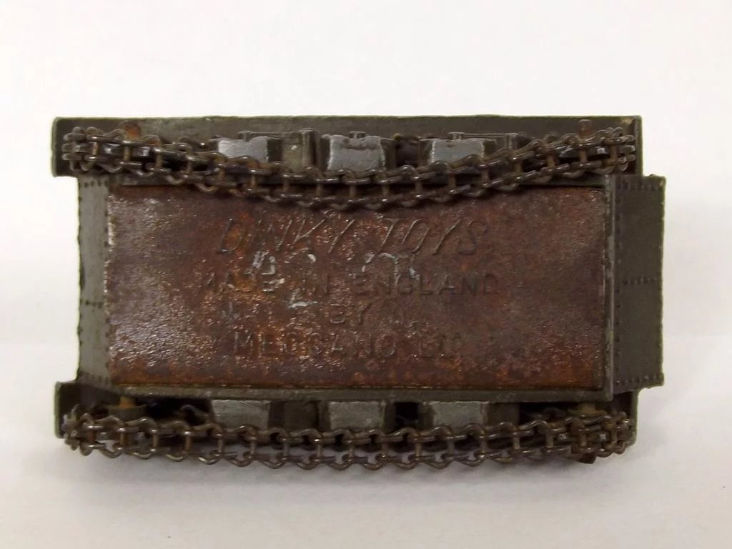 US Issue Dinky No152a Light Tanks With Chains, c1950-54 #2 - Image 8