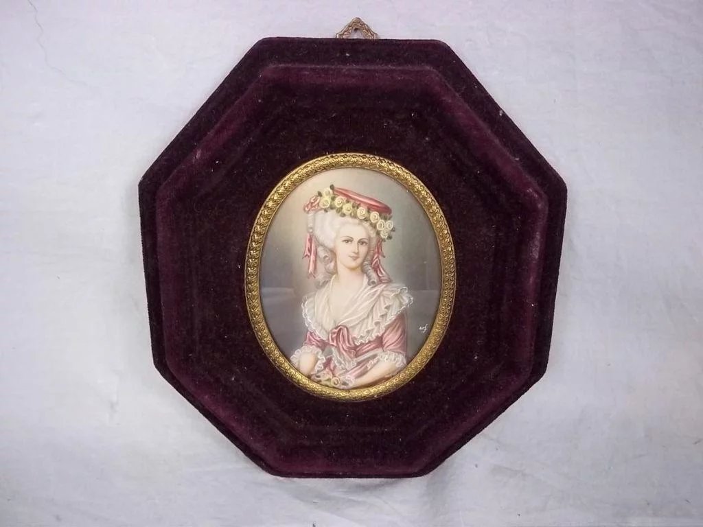 Very Fine Miniature Portrait Of Maria Luisa of Savoy, c1830 - Image 2