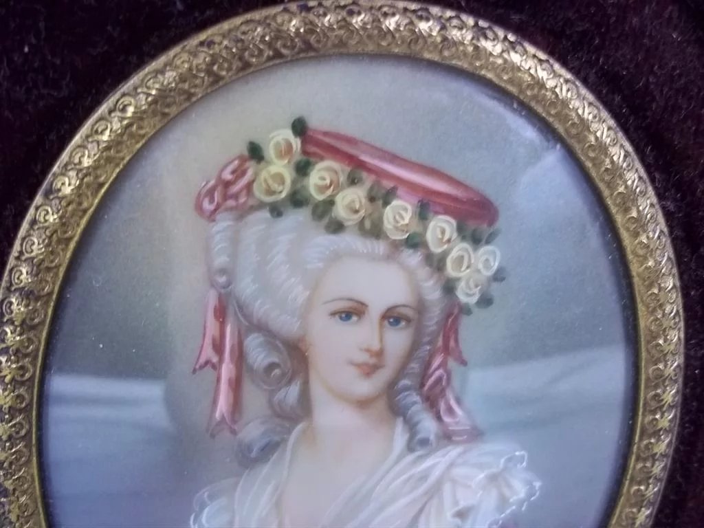 Very Fine Miniature Portrait Of Maria Luisa of Savoy, c1830 - Image 3