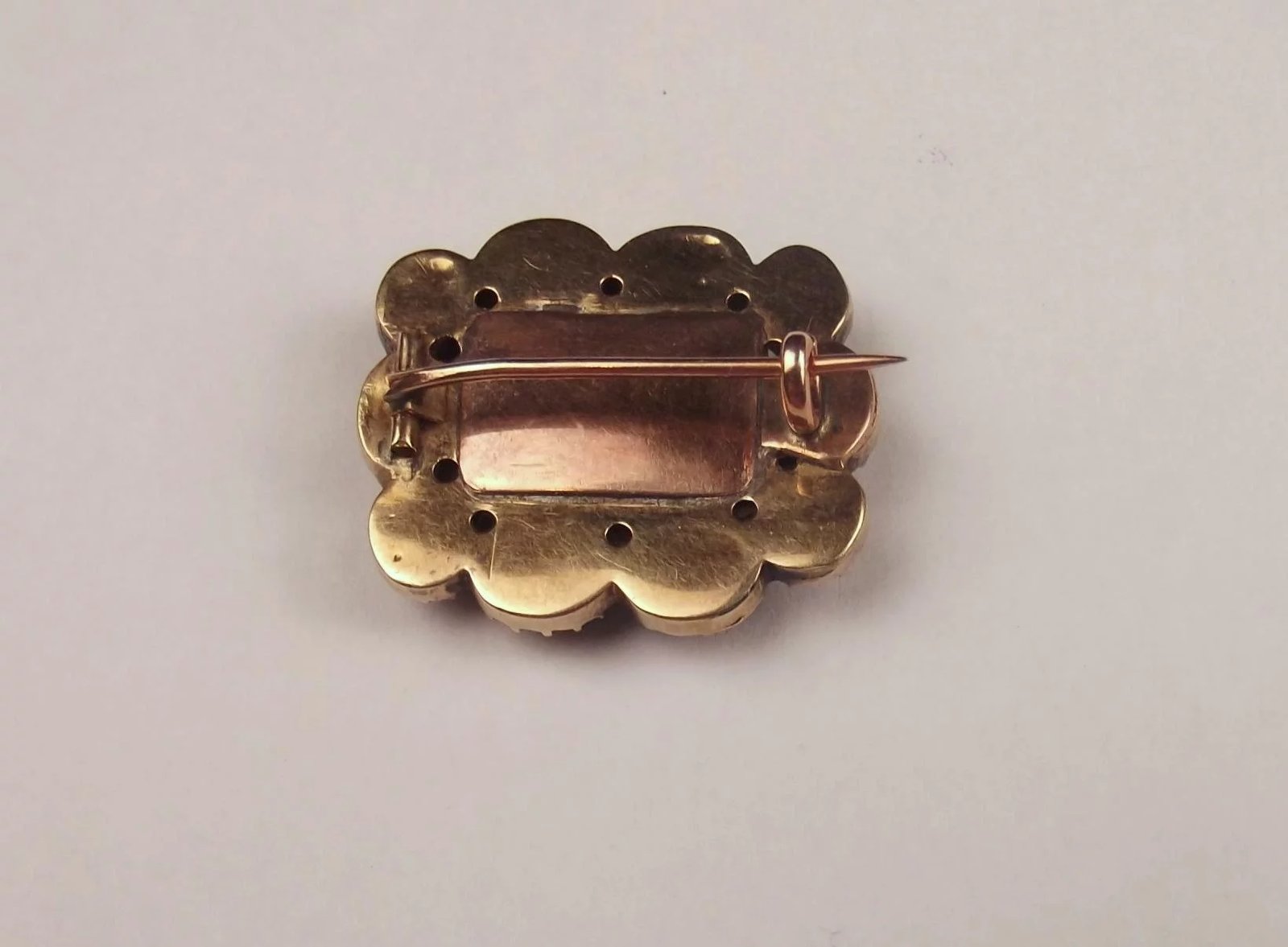 Victorian 9ct Yellow Gold Amethyst & Pearl Mourning Brooch - Image 5
