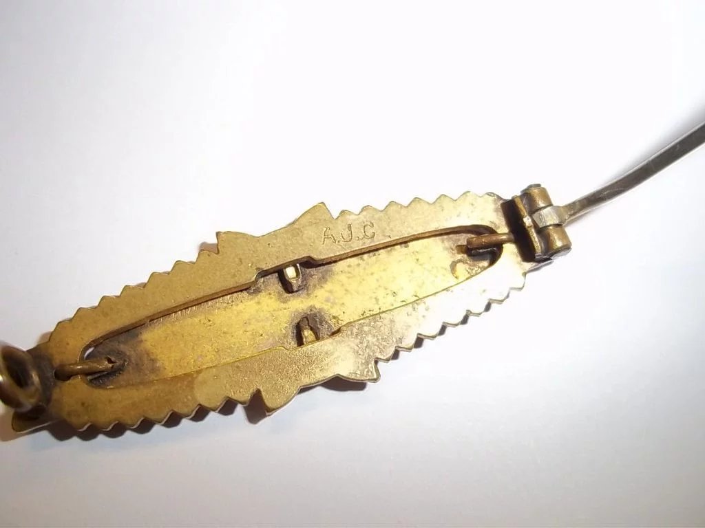 Victorian Cased 9 Ct Gold Veneer Aesthetic Style Brooch - Image 4