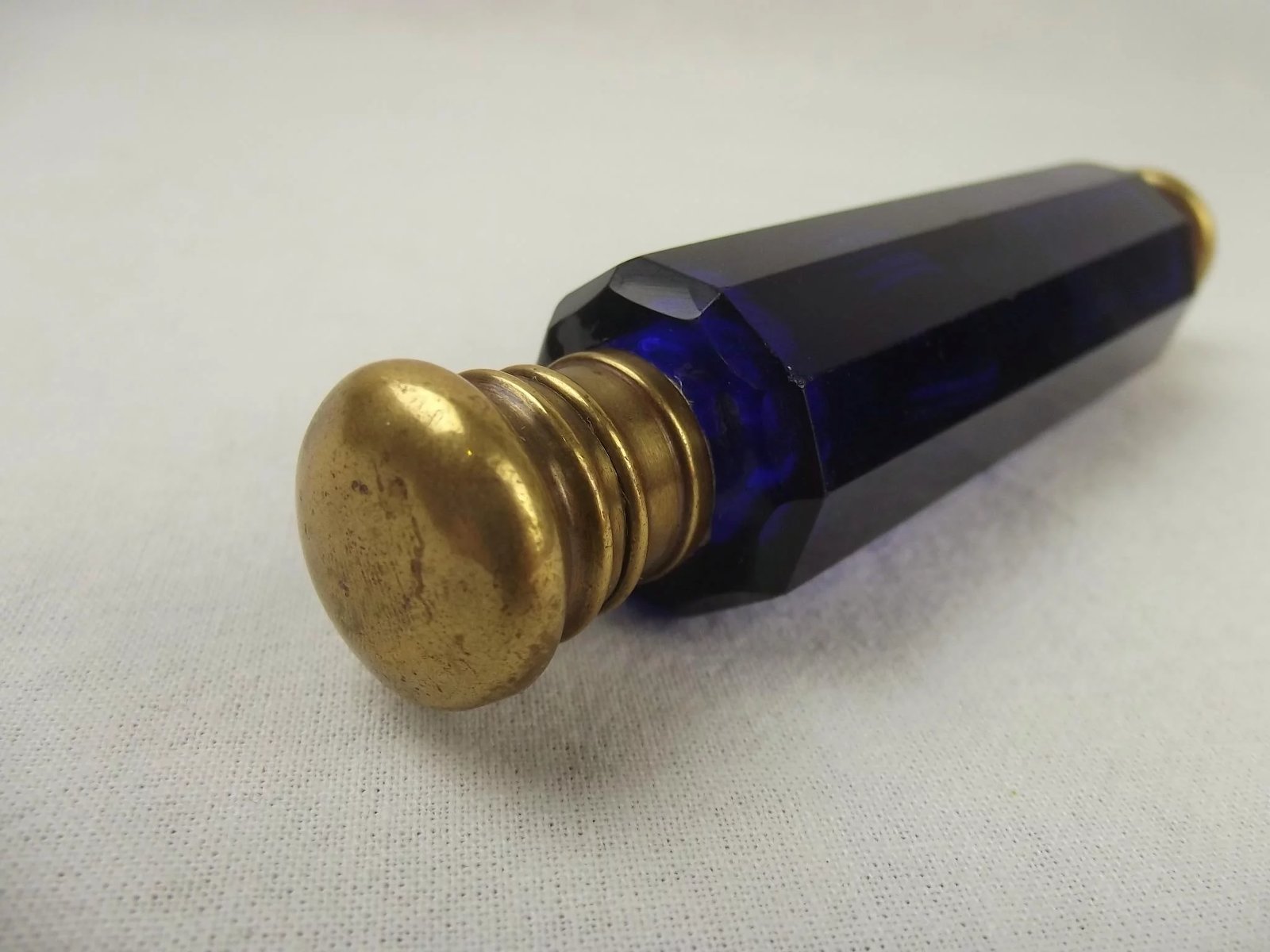 Victorian Double Ended Blue Glass Scent Bottle - Image 3