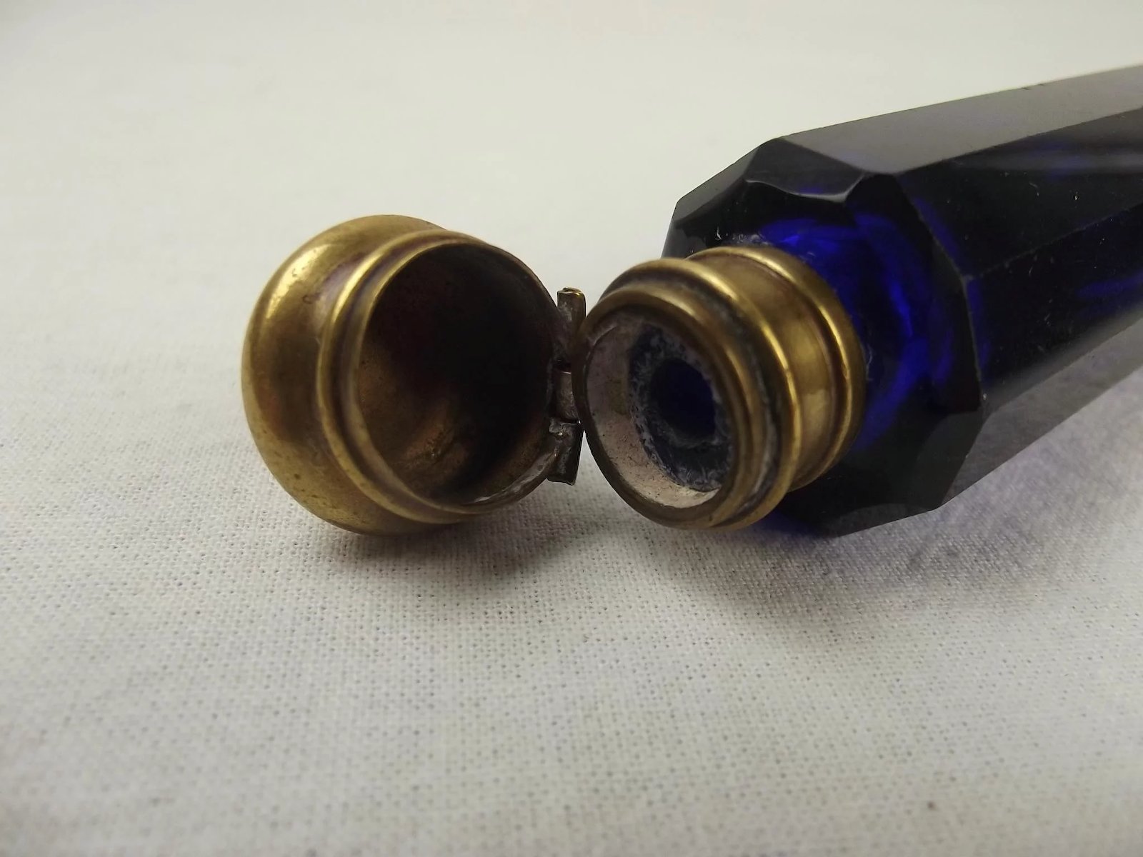 Victorian Double Ended Blue Glass Scent Bottle - Image 6