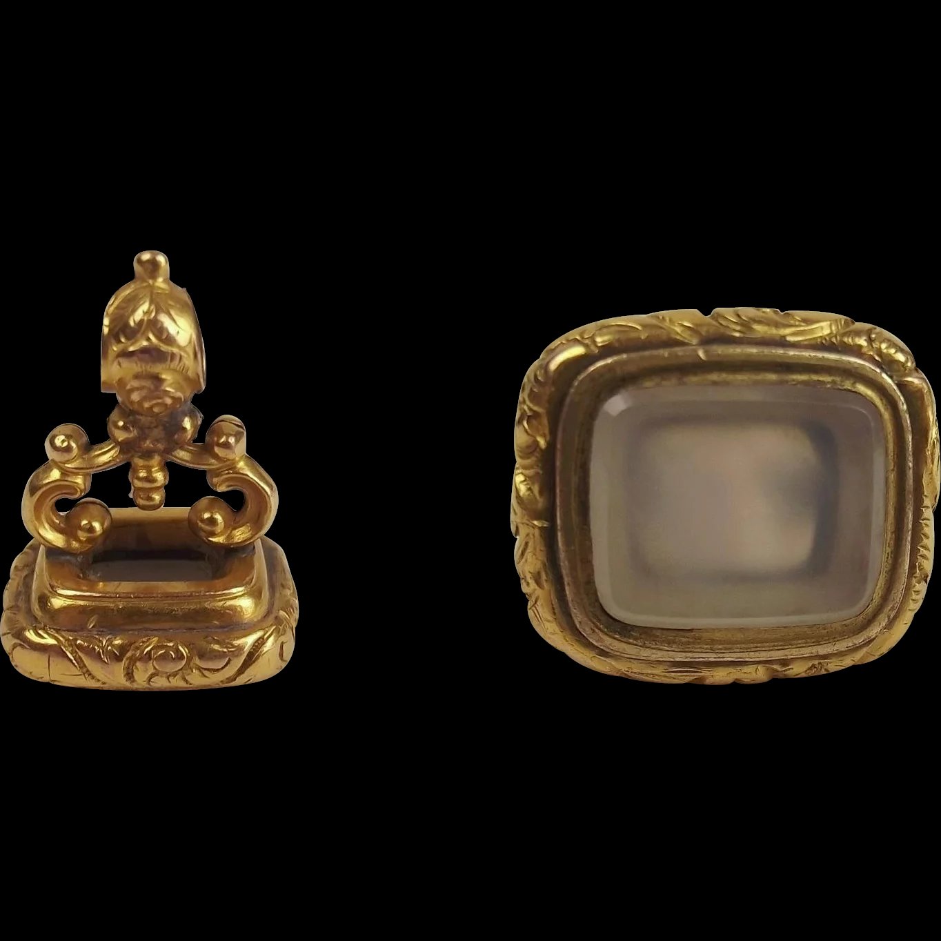 Victorian Gold Plate Seal Stamp Pendant