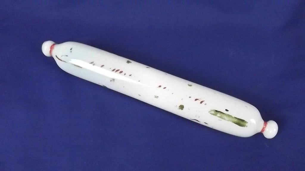 Victorian Opaque Glass Rolling Pin c.1860 No. 1 - Image 2