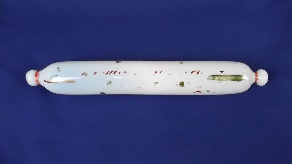 Victorian Opaque Glass Rolling Pin c.1860 No. 1 - Image 3