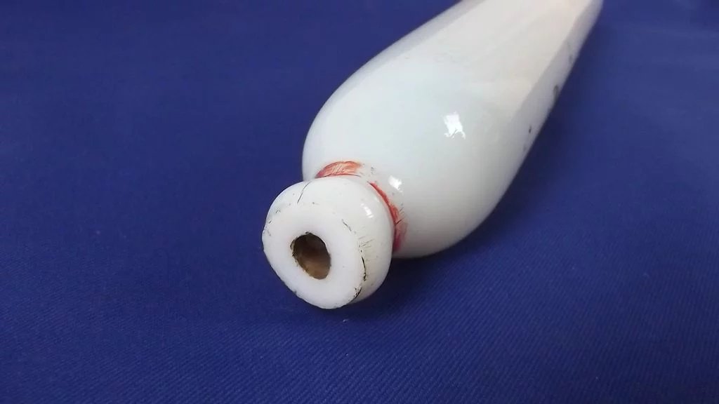 Victorian Opaque Glass Rolling Pin c.1860 No. 1 - Image 5