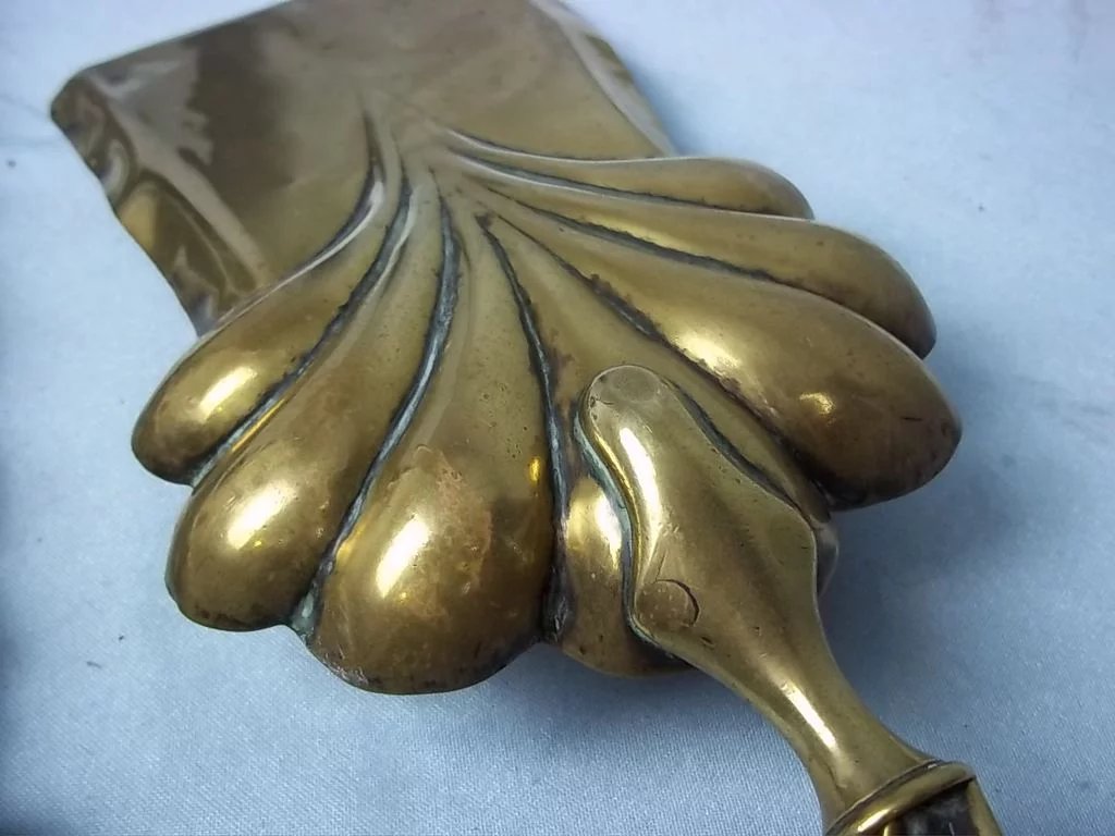 Victorian Three Piece Set of Brass Fire Irons c.1880 - Image 4