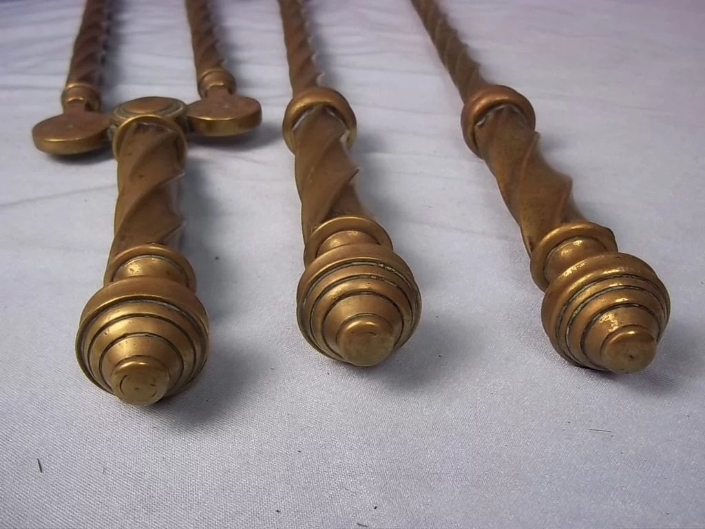 Victorian Three Piece Set of Brass Fire Irons c.1880 - Image 8