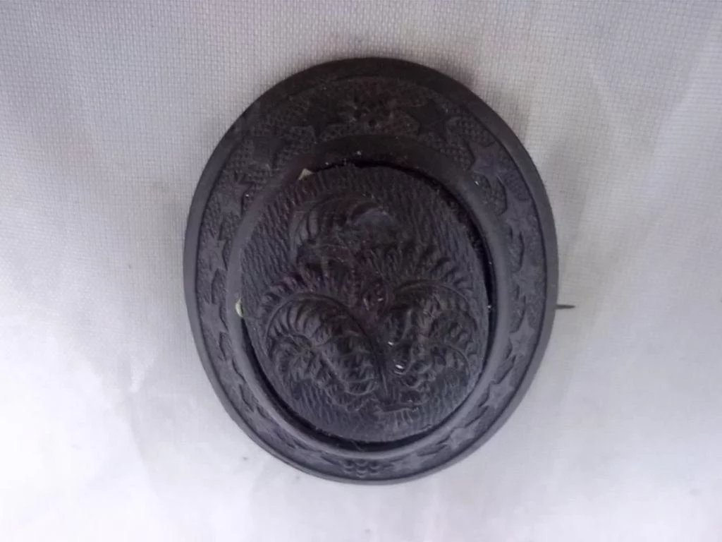 Victorian Whitby Jet Brooch - Image 2