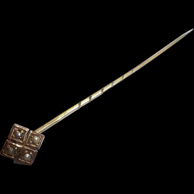 Vintage Diamond Shaped 9ct Gold & Pearl Pin