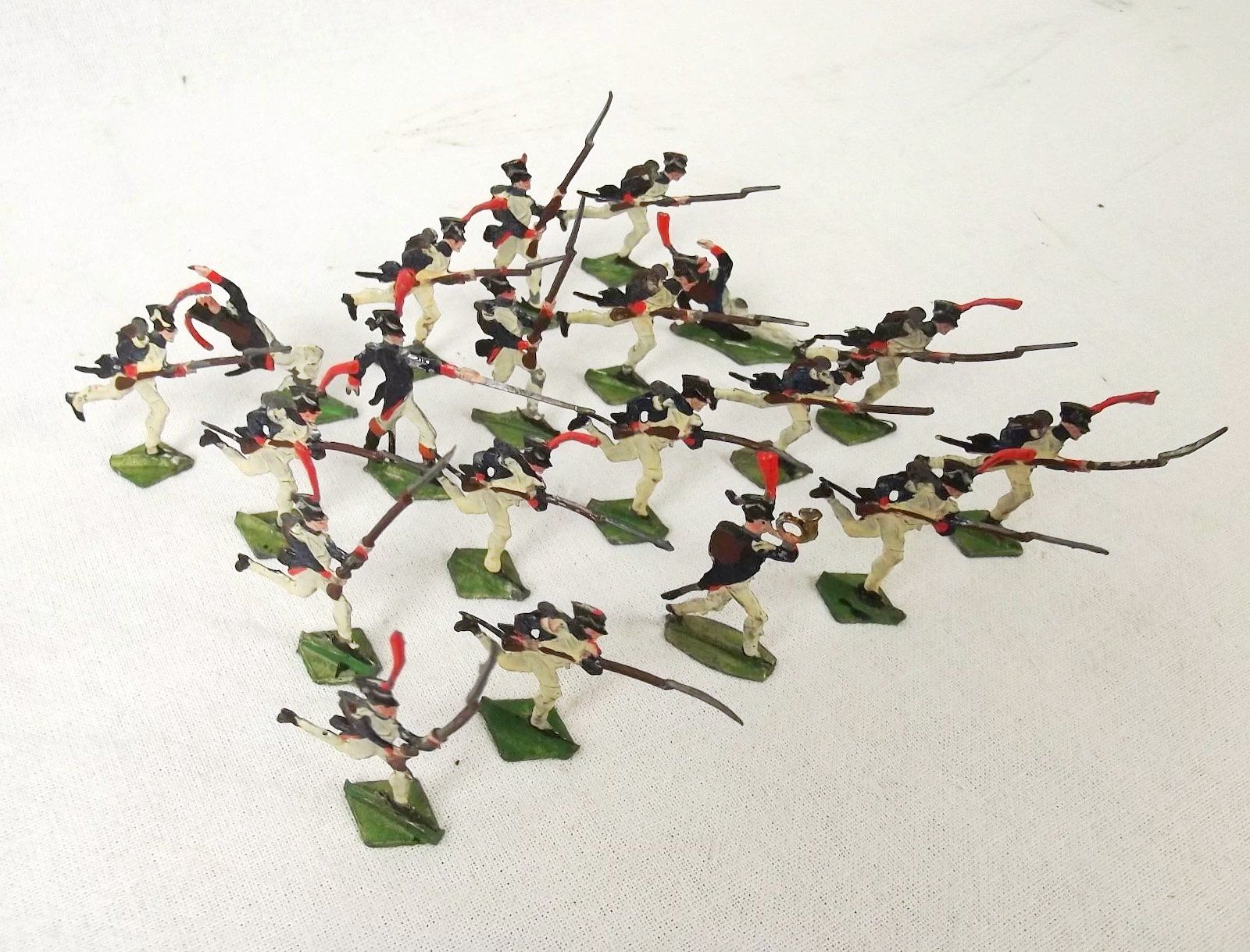 Vintage Tin Flat "Battle of Vittoria", Tinplate 72 Piece Soldiers - Image 4
