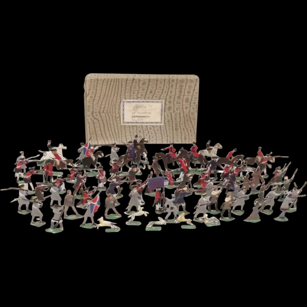 Vintage Tin Flats "Battle of Waterloo Lifeguards" Soldiers, 72 Figure Set
