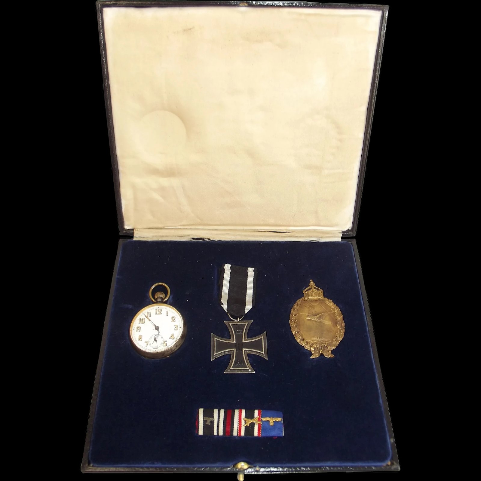 WW1 German Imperial Navy Awards Set