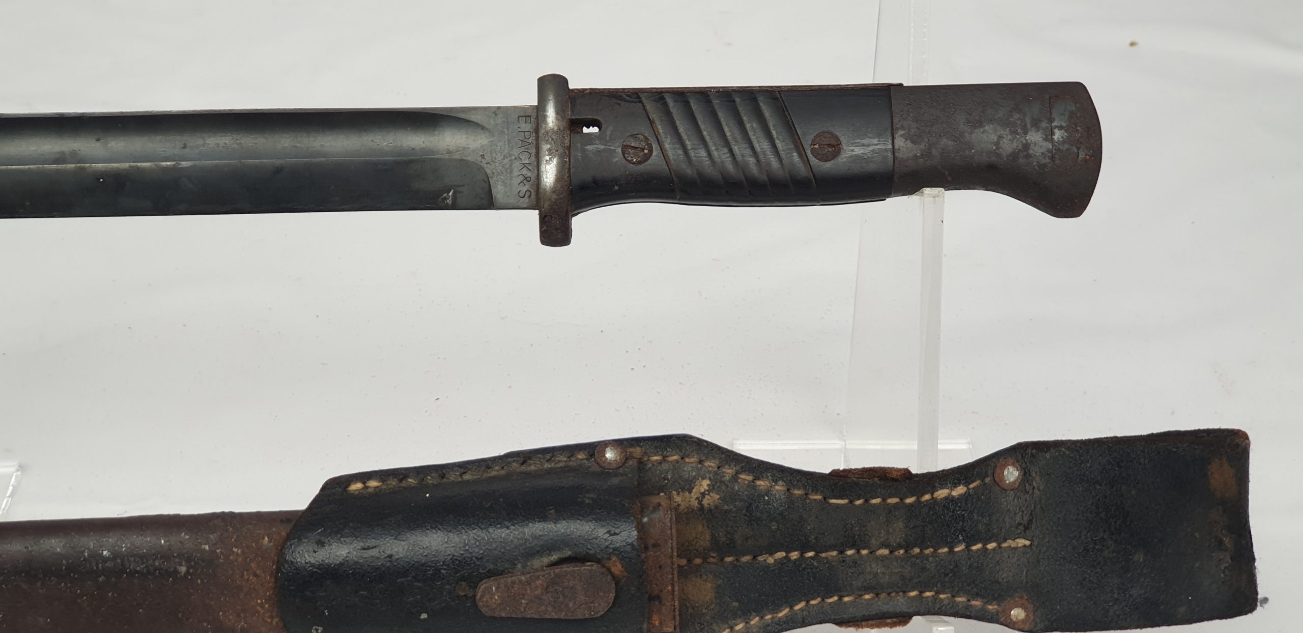 WW2 German K98 bayonet, Scabbard & Frog - Image 2