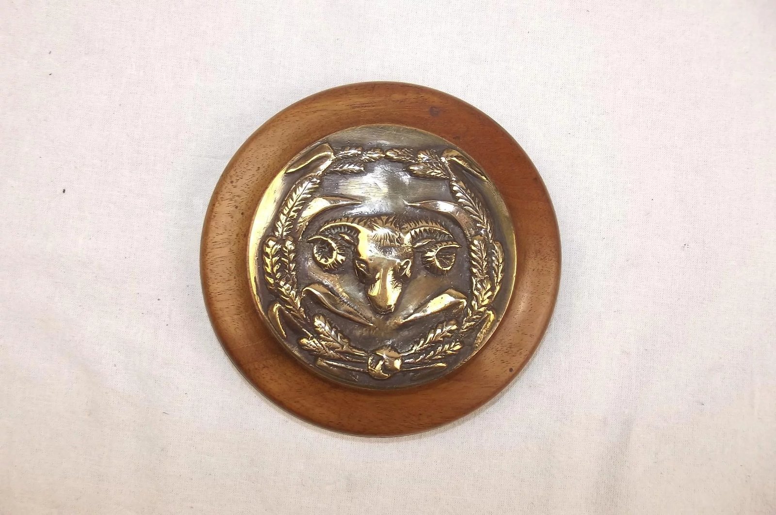 WW2 HMS Dunedin Bronze Ships Crest – Tompian Mounted 1918 Light Crusier
