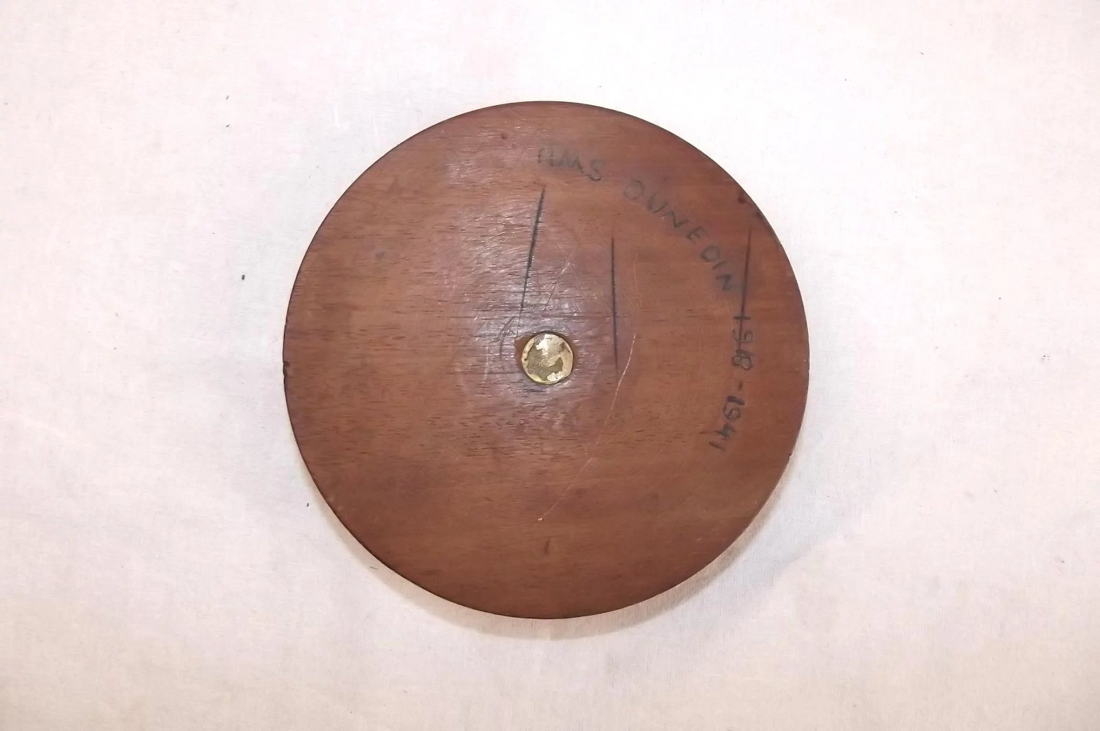 WW2 HMS Dunedin Bronze Ships Crest – Tompian Mounted 1918 Light Crusier - Image 2
