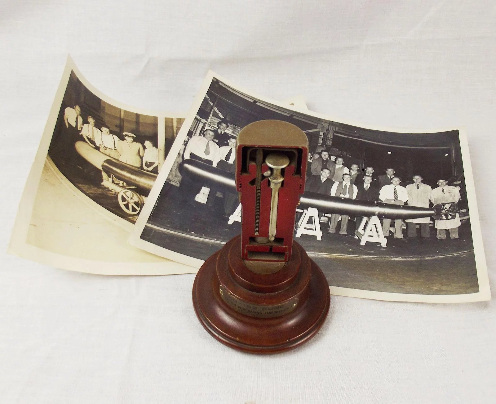 WW2 Mounted No. 152 Mortar Fuse Plus Original Photos c1943 - Image 2