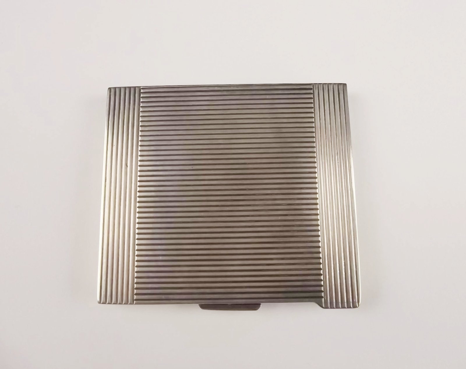 WW2 Presentation Ladies Silver Compact